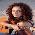 Nabyla maan sur yala.fm